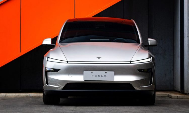 La Tesla Model Y L cache deux surprises incontournables pour un confort luxueux.