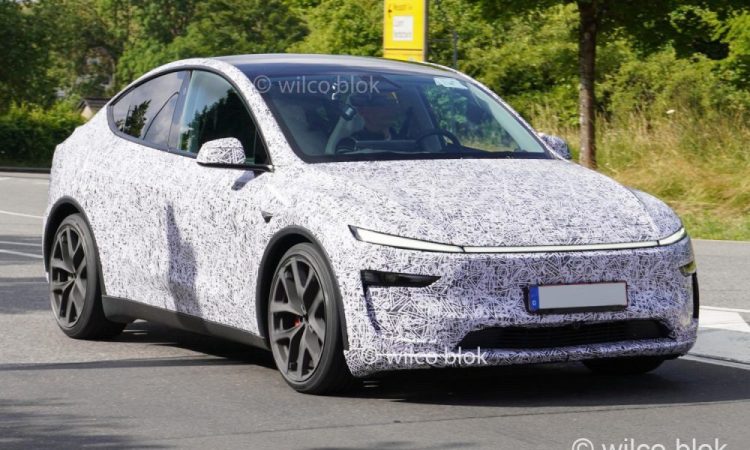 Le Tesla Model Y Performance enchante le Nurburgring avec ses nouvelles fonctionnalités surprenantes !