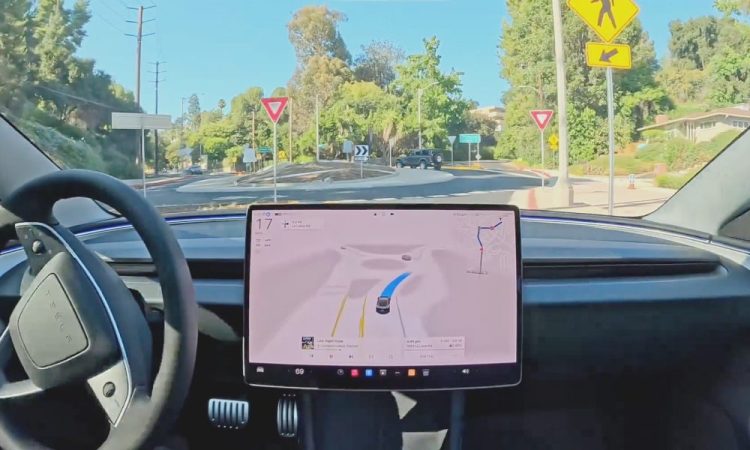 Tesla opère un changement majeur qui pourrait bouleverser vos choix d’achat de Full Self-Driving !