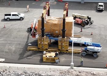 Un équipement de production gigantesque pour la factory du Tesla Semi : quelle surprise pour l’avenir de l’électromobilité !