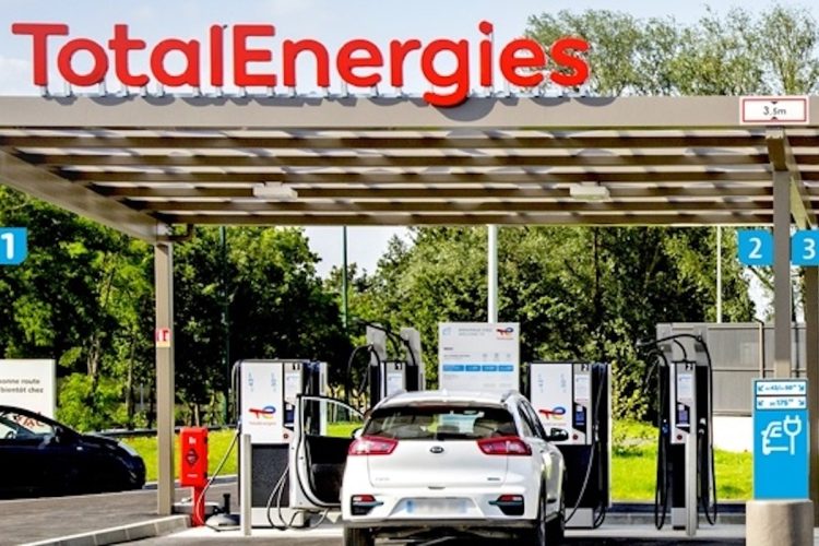 TotalEnergies impose une recharge de 45 minutes : préparez-vous à la sanction !