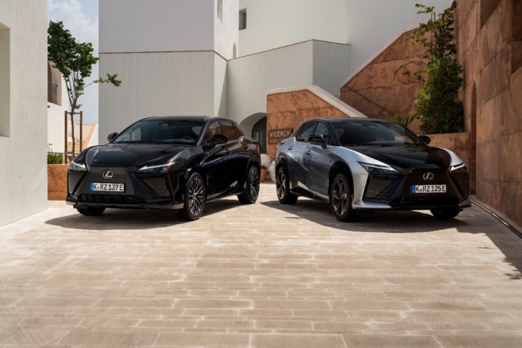 L’électrique qui défie l’hybride : une promesse étonnante chez Lexus à ne pas manquer !