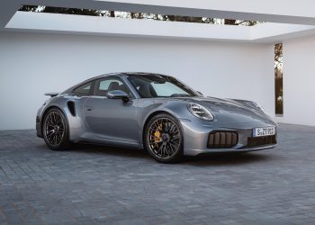 Porsche 911 Turbo S : une icône transformée en bête de puissance avec 711 ch hybrides !
