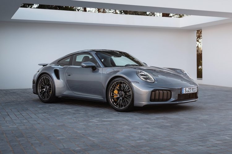 Porsche 911 Turbo S : une icône transformée en bête de puissance avec 711 ch hybrides !