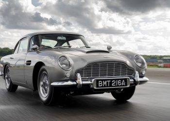 L’Aston Martin DB5 : comment James Bond a façonné sa légende il y a 62 ans !