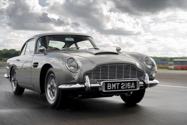 L’Aston Martin DB5 : comment James Bond a façonné sa légende il y a 62 ans !