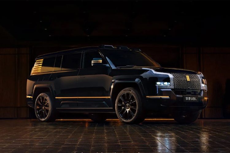 BYD secoue le monde du luxe avec sa vision audacieuse du Yangwang U8L !