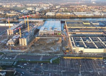 Chômage forcé : 2 000 salariés de Stellantis à Poissy face à l’incertitude !