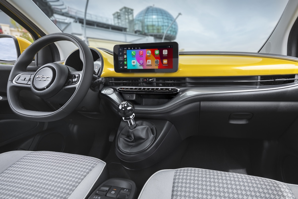 Intérieur de la Fiat 500 Hybrid Torino