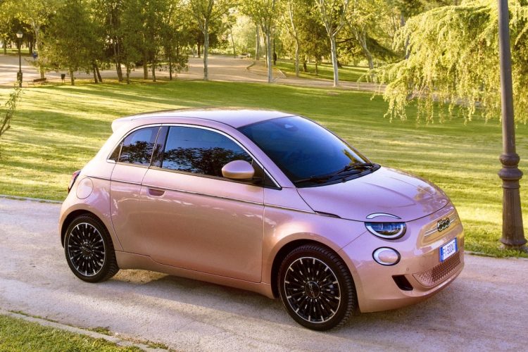 Fiat casse les prix sur la 500e électrique et ça va vous étonner !