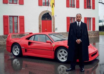 Lewis Hamilton affronte une crise : plus de voitures à piloter !