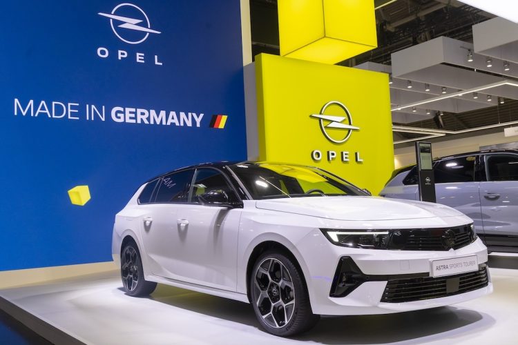 Opel surprend tout le monde en redonnant ses lettres de noblesse au break !