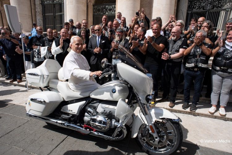 Léon XIV, le pape qui a fait trembler le Vatican avec son esprit Rock n’Roll !