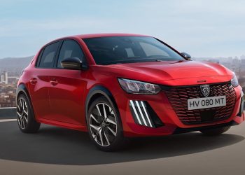 LLD sans apport : pourquoi cette Peugeot 208 pourrait bien vous envoûter !