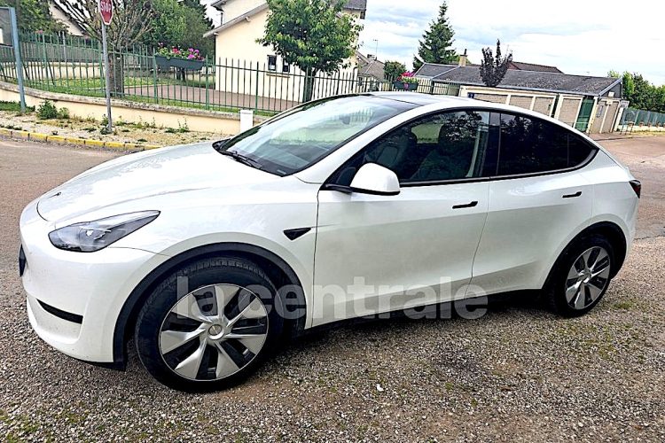 Tesla Model Y d’occasion : le parcours semé d’embûches des acheteurs particuliers !