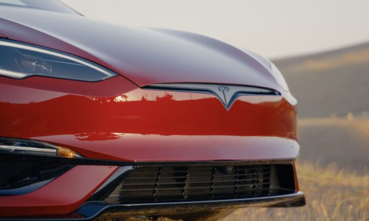 Une fonction emblématique de Tesla menacée d’interdiction dans l’un de ses plus grands marchés ?