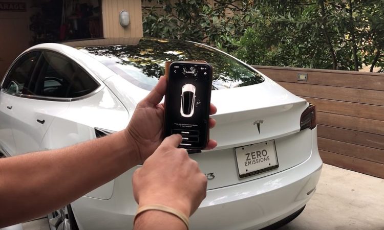 Tesla modifie ‘Actually Smart Summon’ pour régler une plainte fréquente et surprenante !