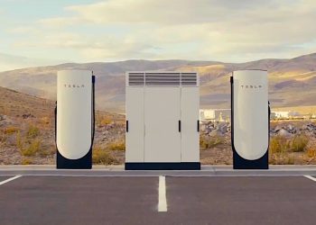 Tesla Supercharger V4 : 500 kW de puissance, mais quelles conséquences inattendues ?