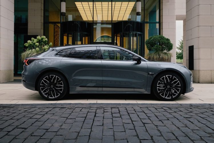 La recharge aussi rapide qu’un plein ? La réalité pourrait vous surprendre !