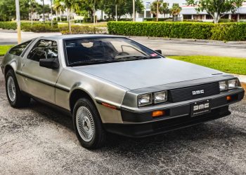 La chute fatale de DeLorean : comment cet incident a marqué l’histoire il y a 45 ans.