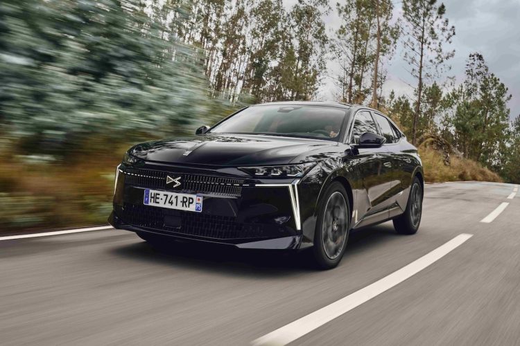 Entrez dans l’univers captivant de la DS N°4 et laissez-vous surprendre !