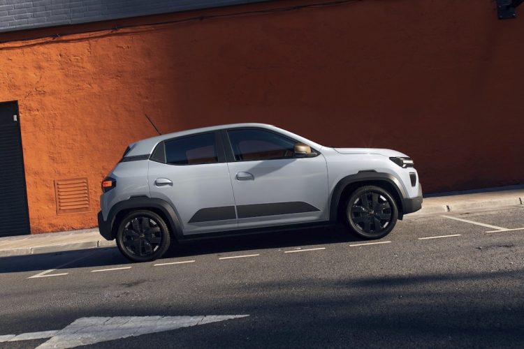 Étonnez-vous : la Dacia Spring offre une puissance incroyable à un prix imbattable !