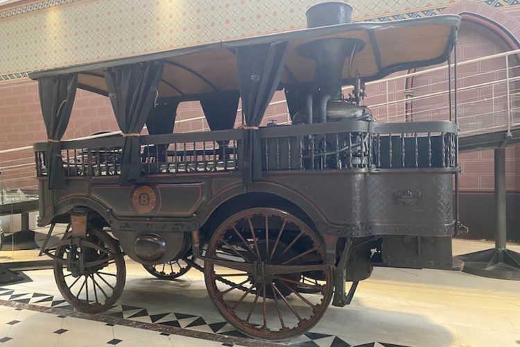 L’incroyable invention du road trip par l’Obéissante il y a 150 ans va vous sidérer !