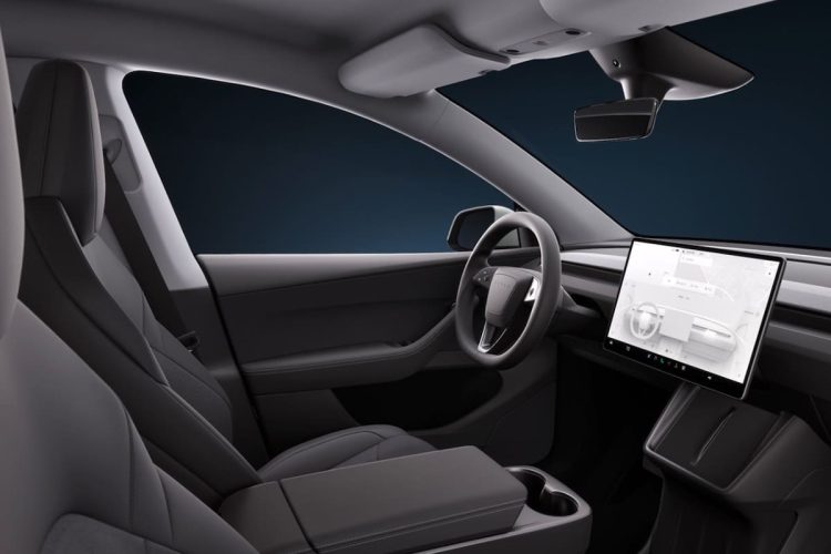 Tesla a-t-il vraiment craqué pour le toit du Model Y Standard ?