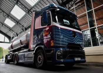 Le Mercedes eActros 600 électrique : une récolte des vendanges en Champagne qui va surprendre !
