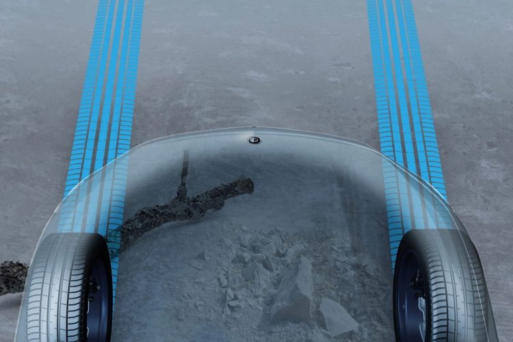 Mercedes lance le capot moteur transparent : une innovation qui va changer la donne !