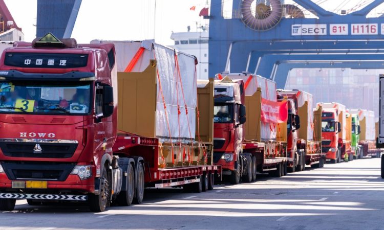 La mégafactoire Tesla en Chine propulse les exportations de batteries de Shanghai de 20 % : que se cache-t-il derrière ce chiffre ?