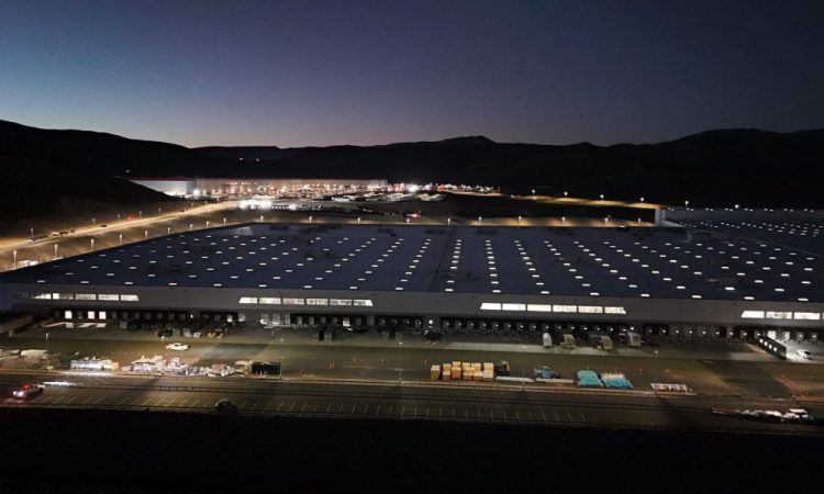 La fabrique du Tesla Semi : un projet surprenant bientôt achevé !