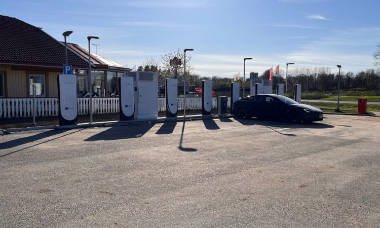Tesla Sweden: Nouveau Coup Dur avec la Grève Surprise d’une Entreprise d’Ascenseurs !
