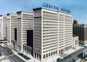 L’incroyable effondrement d’un géant automobile : l’Amérique n’oubliera jamais cette débâcle de 17 ans en arrière.