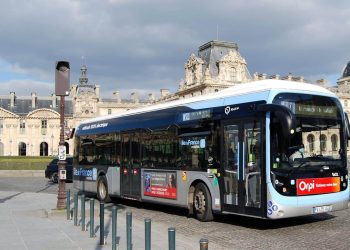 Île-de-France : la carte bancaire va-t-elle vraiment remplacer les tickets de bus ?