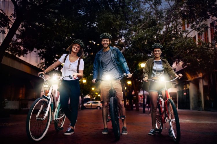 Transformez votre vélo avec un éclairage LED surprenant qui va changer vos trajets !