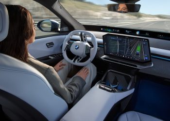 BMW iX3 : est-ce vraiment une voiture qui pense à votre place ?