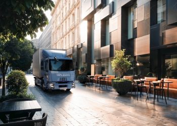 Renault Trucks s’attaque aux nuisances en ville : vers des centres-villes plus propres et silencieux !