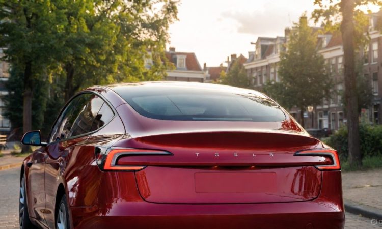 Le régulateur néerlandais RDW valide l’objectif de Tesla FSD pour février 2026, un tournant décisif pour l’avenir de la conduite autonome !