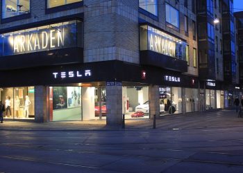 Révolte d&rsquo;un syndicaliste suédois : Tesla s&rsquo;attaque à la grève postale !