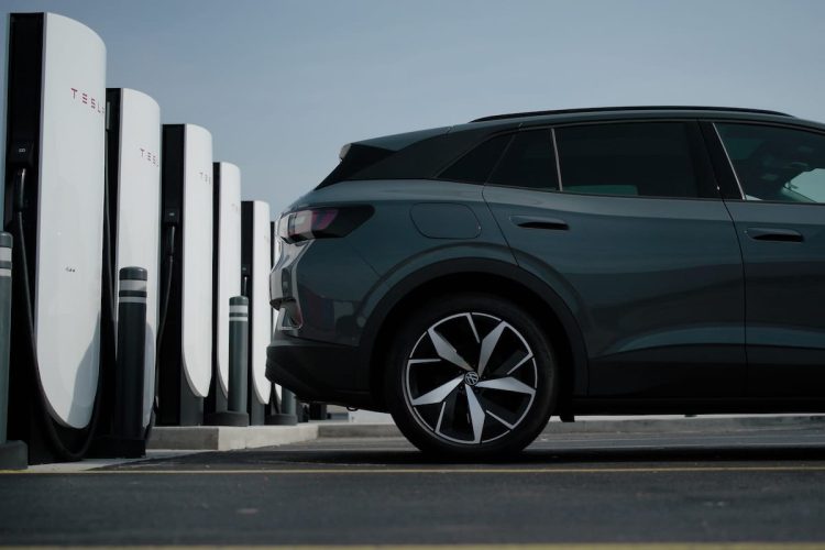 Superchargers Tesla : la surprenante révolution de la recharge par Volkswagen !