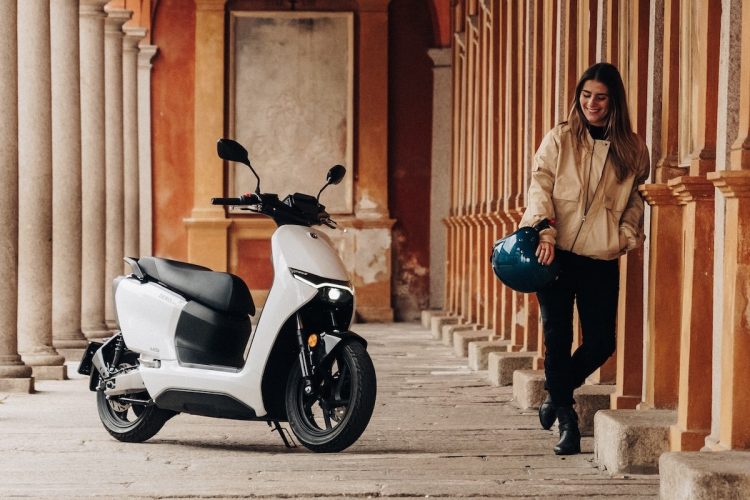 Zero Motorcycles LS1 : le scooter électrique qui va bouleverser votre budget !