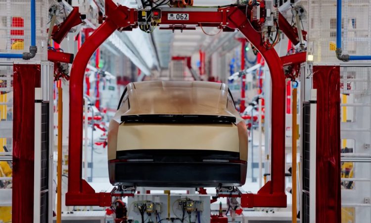 Tesla Cybercab : la production débutera en 2026, mais est-ce déjà trop tard ?