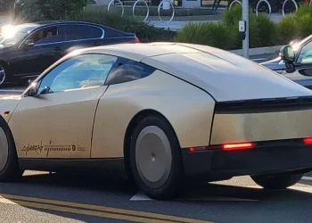 Ce qui a changé dans le Tesla Cybercab depuis sa présentation l’année dernière va vous surprendre !