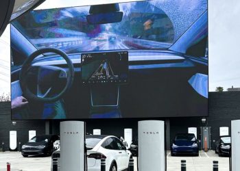 Tesla Superchargers : le réseau de charge pour VÉ le mieux noté au Royaume-Uni en 2025 !