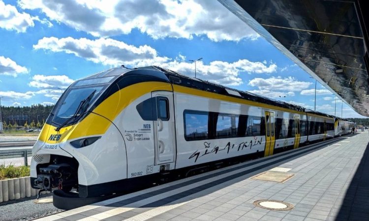 Tesla transforme le service gratuit du « Giga Train » à Giga Berlin : une surprise pour les employés !