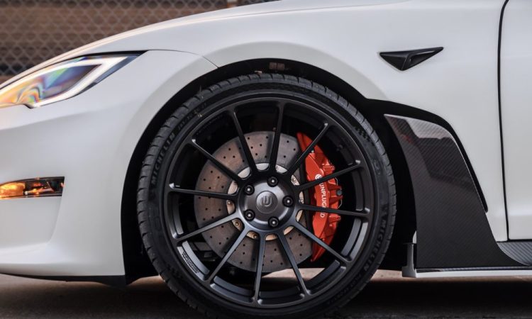 Elon Musk met fin aux rumeurs sur la division ‘AMG’ de Tesla : l’autonomie est la vraie priorité !