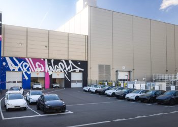 Tesla lance une production inattendue du nouveau modèle Y à Giga Berlin : un tournant majeur !