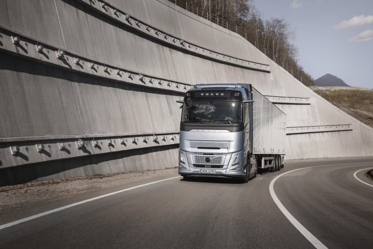 Volvo Trucks révolutionne le stop/start pour poids lourds… préparez-vous à être surpris !