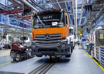 Le petit camion électrique Mercedes fait son entrée en production : une surprise qui va bouleverser le marché !